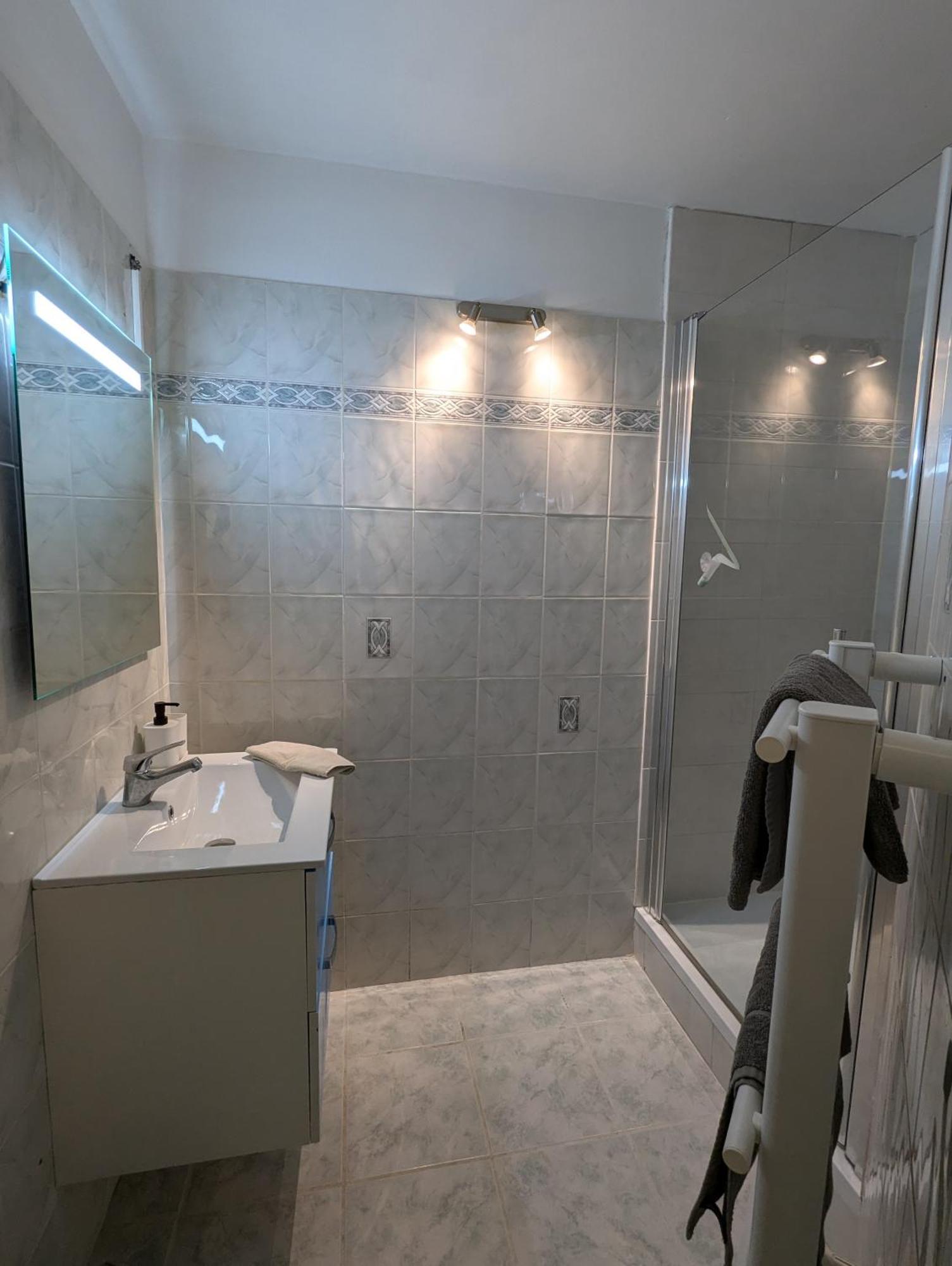 Chez Marie Et Hugo Apartment Brest Bagian luar foto